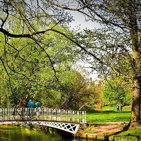 Welcome 2 Bedrooms Flat In Wimbledon ロンドン エクステリア 写真