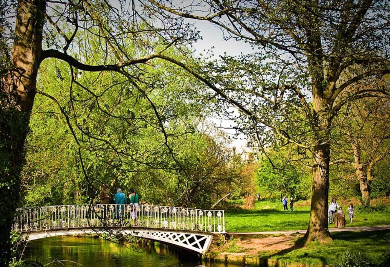 Welcome 2 Bedrooms Flat In Wimbledon ロンドン エクステリア 写真
