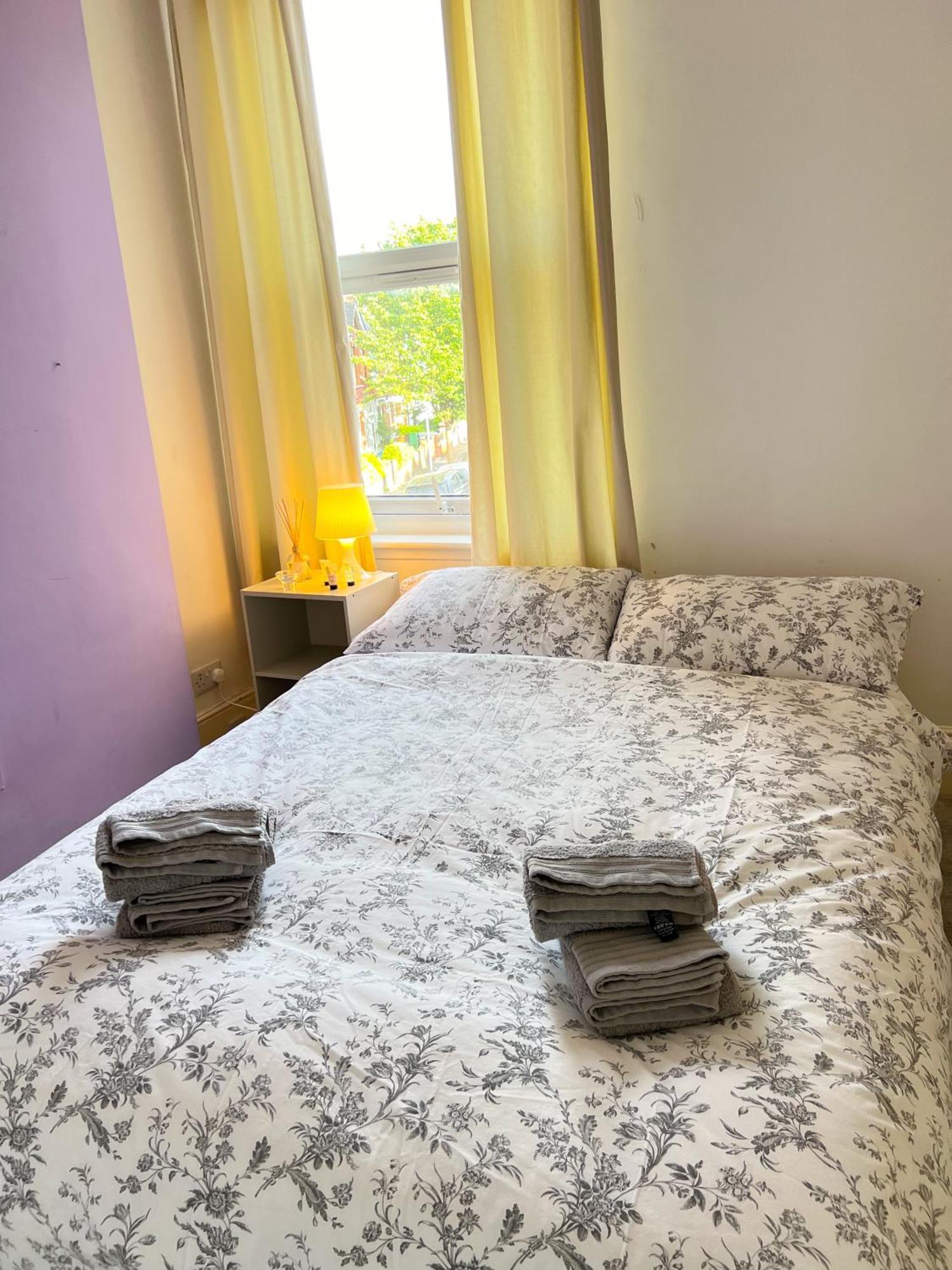 Welcome 2 Bedrooms Flat In Wimbledon ロンドン エクステリア 写真