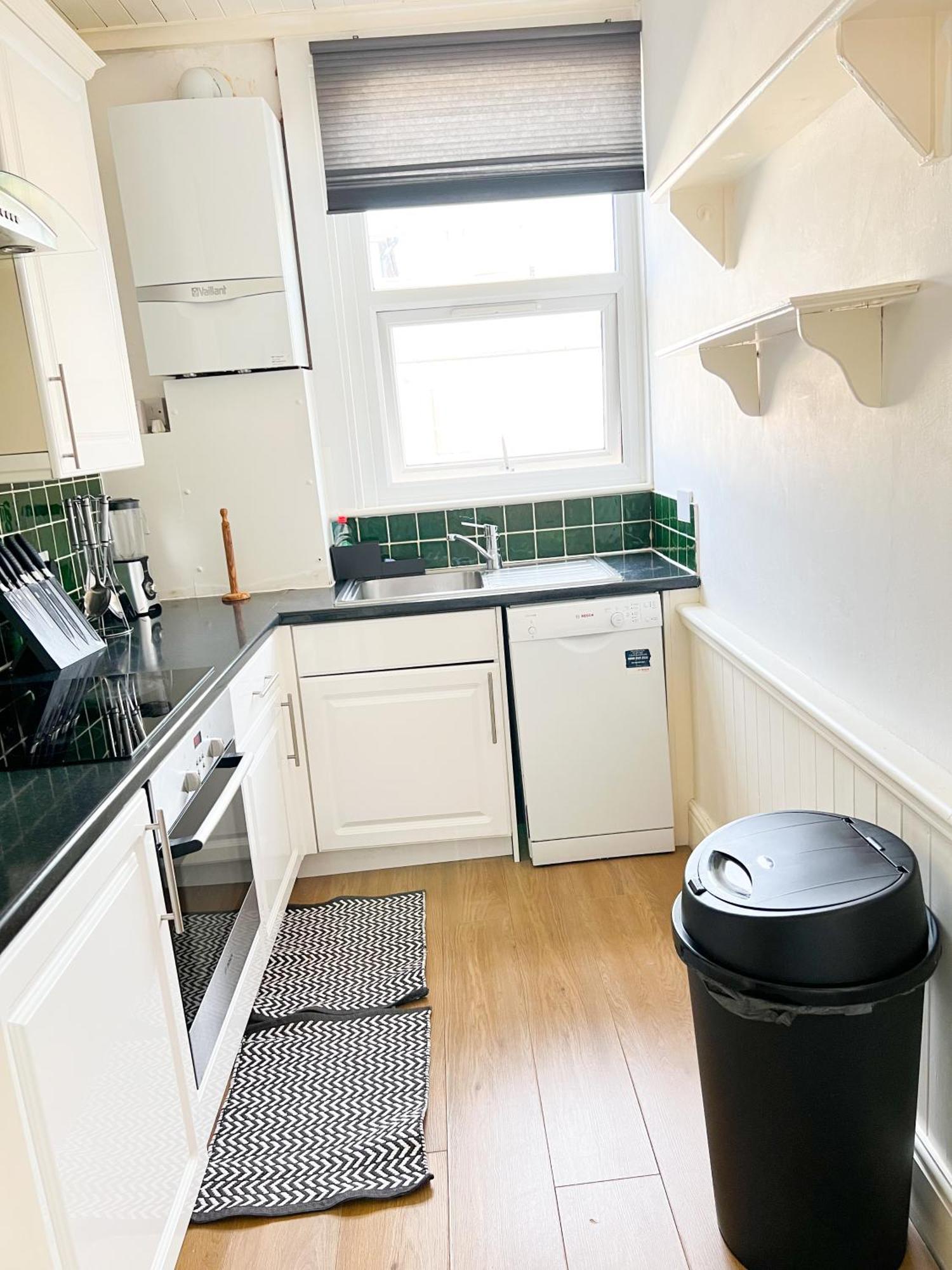 Welcome 2 Bedrooms Flat In Wimbledon ロンドン エクステリア 写真