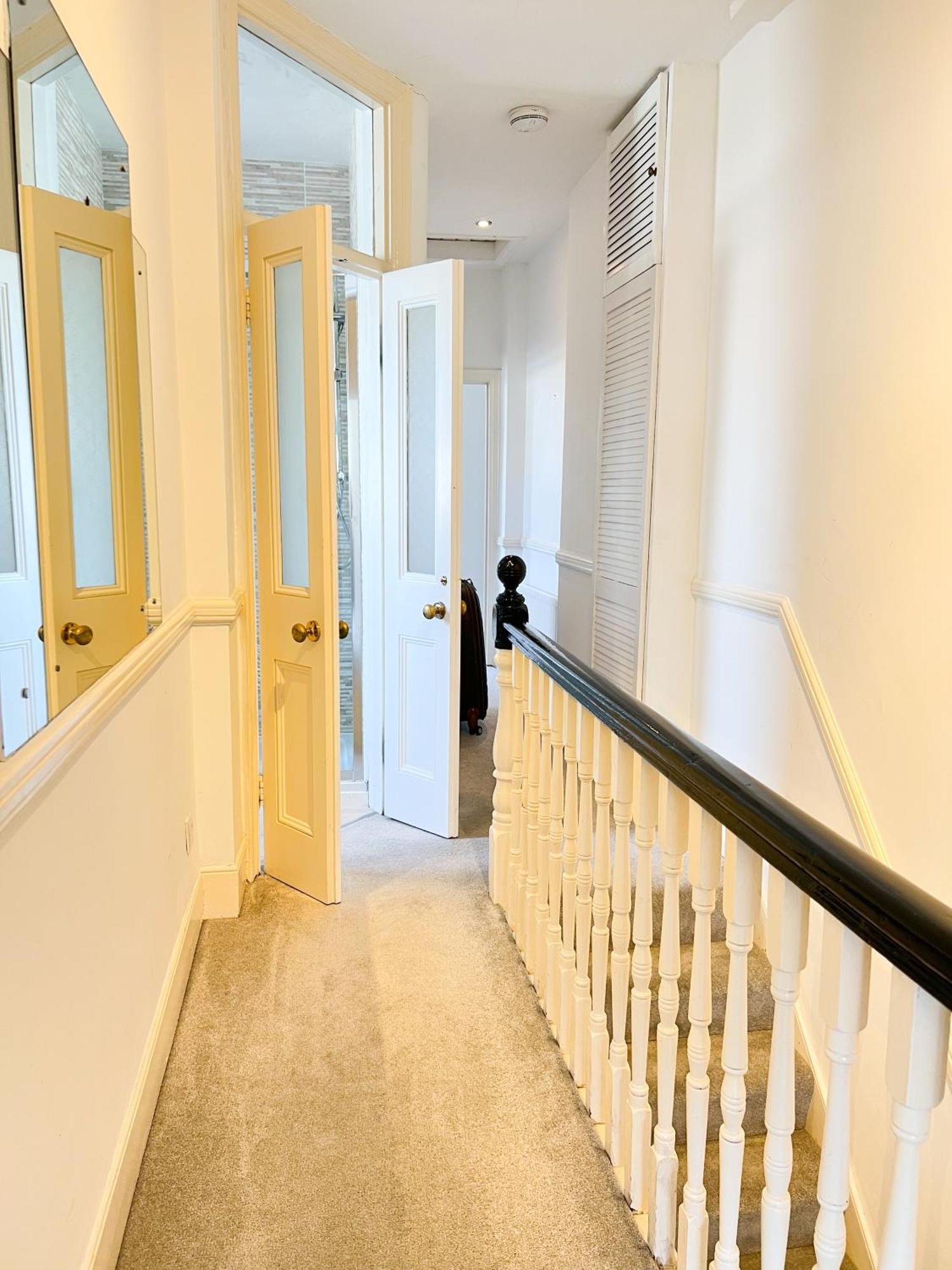 Welcome 2 Bedrooms Flat In Wimbledon ロンドン エクステリア 写真