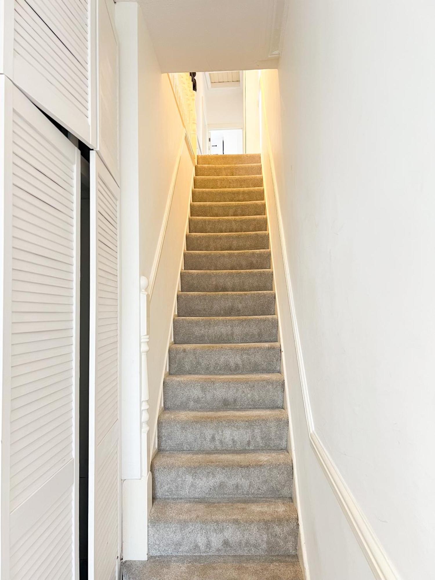 Welcome 2 Bedrooms Flat In Wimbledon ロンドン エクステリア 写真