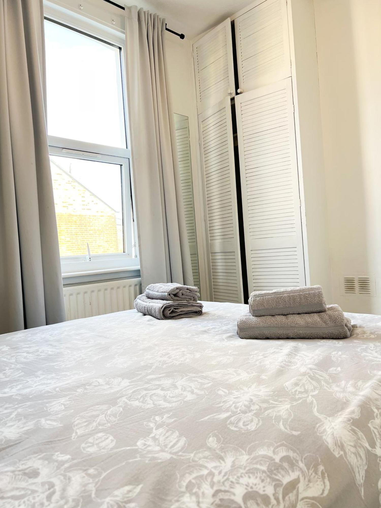 Welcome 2 Bedrooms Flat In Wimbledon ロンドン エクステリア 写真